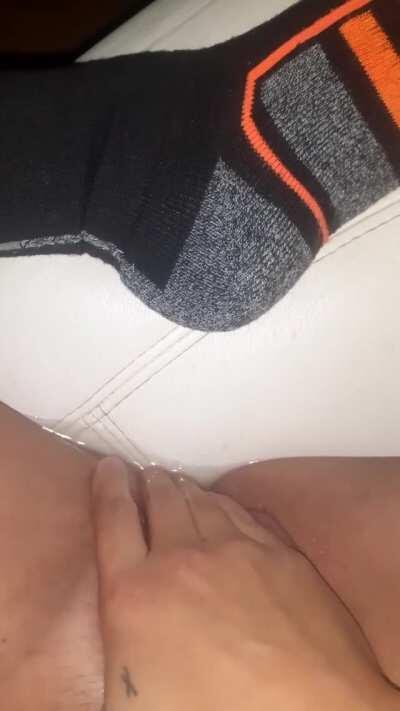 ups I made a squirt PUDDLE in my sister's gaming chair :)