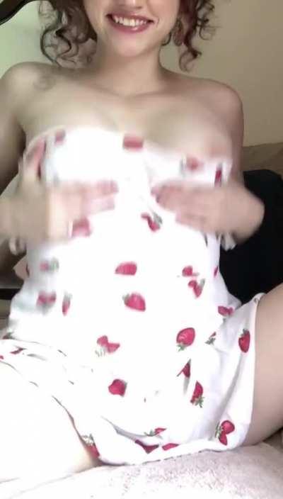 this real girl and her tits are back and we are all feeling sweet 🍓