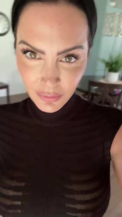 come, get down on your knees. It will be your new obsession 42F