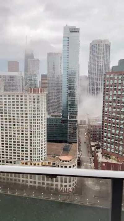Downtown views during a thunderstorm warning 🌩️