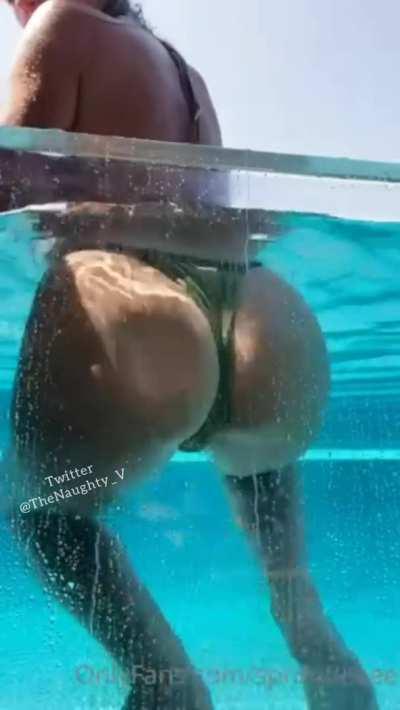 Amateur GIF by valerie_rosee