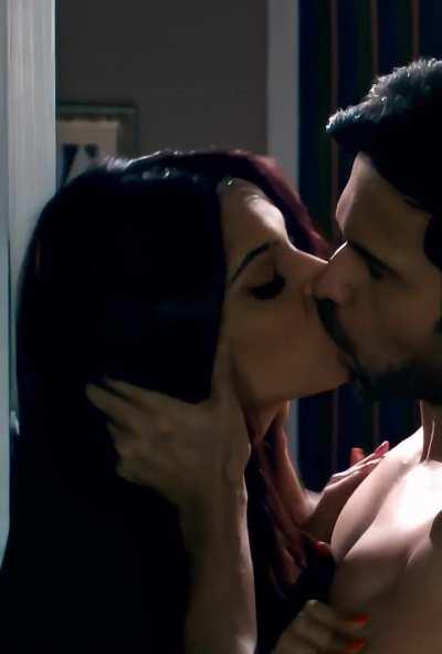 Bipasha Basu [Raaz 3]