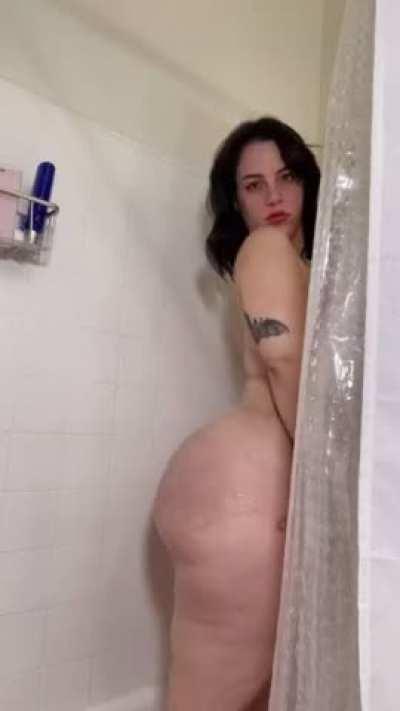 May i interest you in some shower sex?