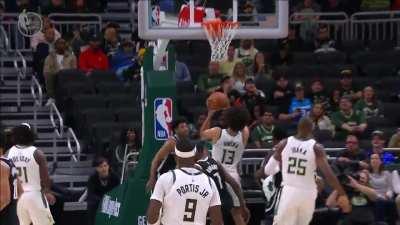 [Highlight] Ben Simmons has Jrue looking for a map and finds Cam Thomas for the alley-oop