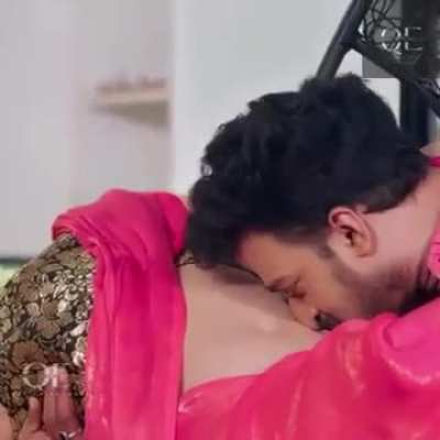 Can anyone idenify the actress in the clip ?