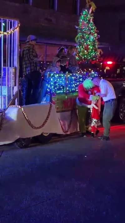 The Grinch broke out of jail!! Fortunately Sheriff Daryll Powers got him back in custody!