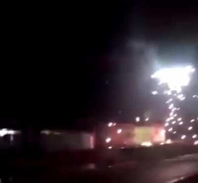 Mais de duas semanas de atraso, pra ir lá, fazer desfile pelas ruas sendo encoxado e tomando xingamentos e o resultado é esse...