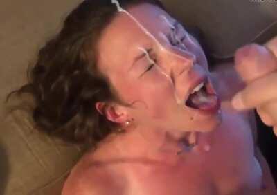 Pretty average housewife takes an above average facial