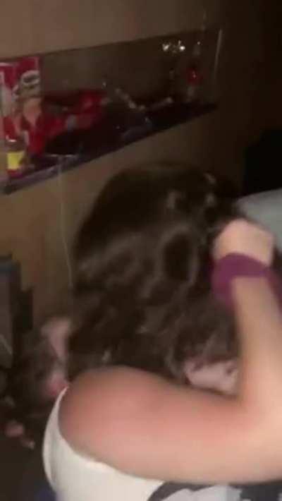 When the parent are out 😮