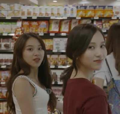 Chaeyoung blep (ft. Mina)