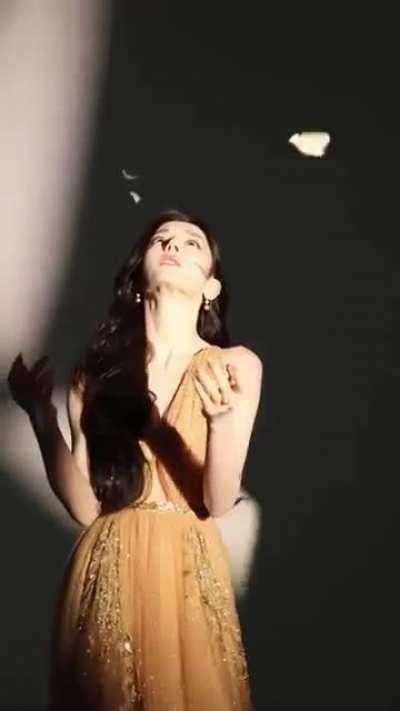 Birthday Girl Dilraba Dilmurat! 🎁🎈🌹😍🤩