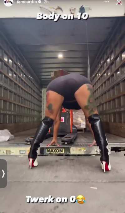 Cardi b twerking 🍑tho 😩🤤