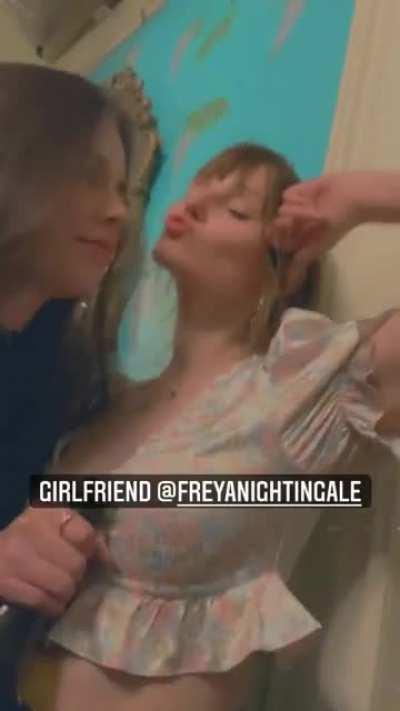 They finally together😉