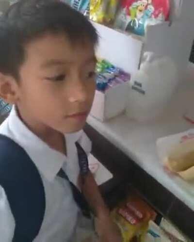 «Это шоколадка для моего учителя»