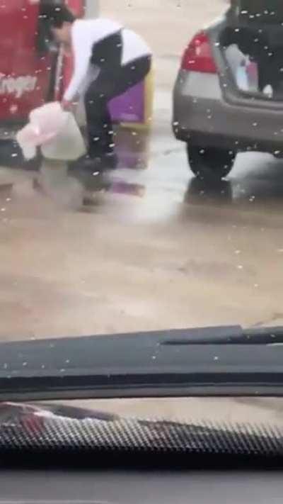 HMC While I pack this gas