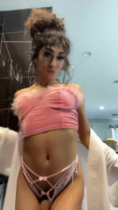 I was being very naughty girl at the bar :) would you get on your knees?