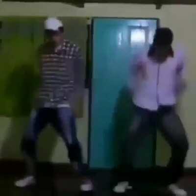 Dia 1 haciendo felizes a el server de rredit de RUBUIS