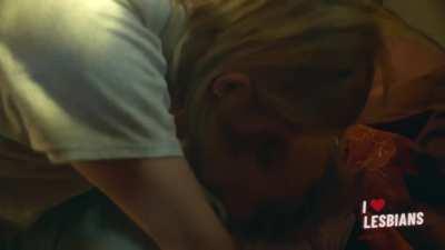 Ulrikke Falch & Maia Hansson Bergqvist (Ligga - s01e07 - Scene #2)