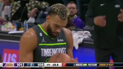 [Highlight] Minnesota fans chant '0-5' as the Lakers are on the verge of their loss