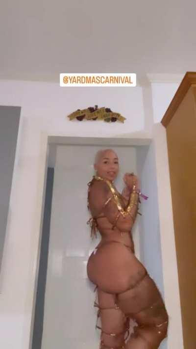 Alex Kaufman(@bahayogi)