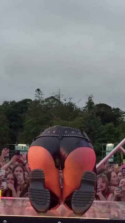 Olivia performing Obsessed in Dublin, Ireland 6/24/25