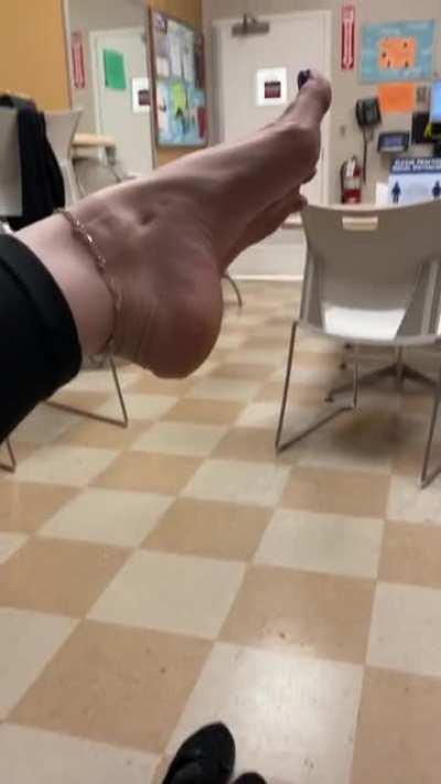 Come serve me on my break. I’m ready and waiting. Let’s put on show