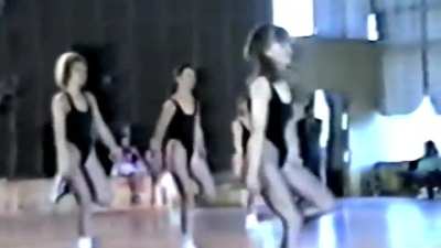 Old homemade videos are gold: They proof that the thong leotards existed in real life and not only in pro fitness videos or magazines - A lot of great girls show off here [Early 1990s]