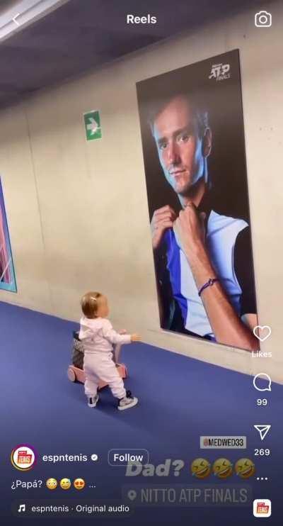 Daniil Medvedev’s daughter runs into him in Turin