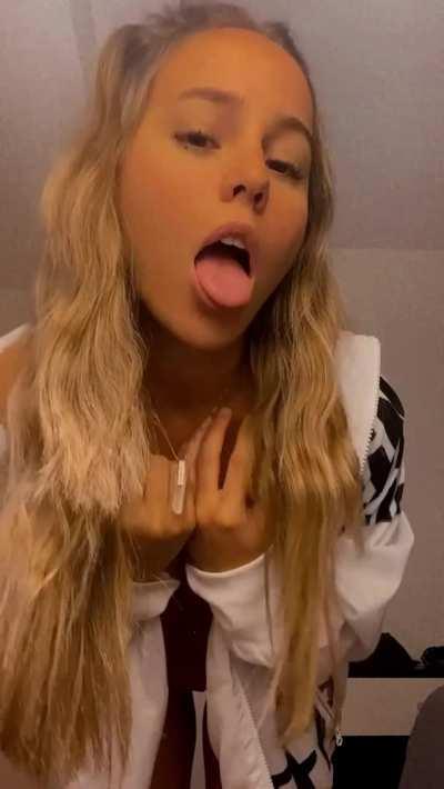 i need an older man to handle this pussy