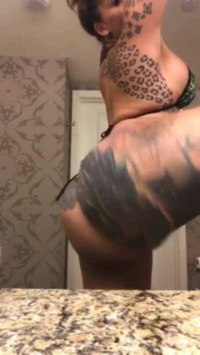 The sub is open again. That was my bad.