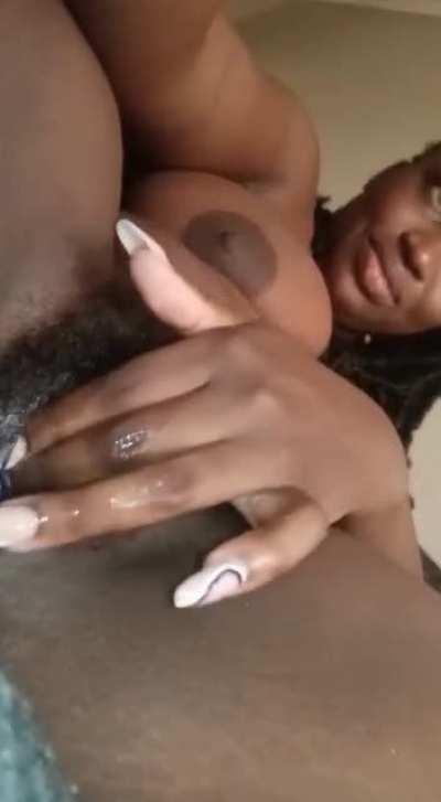 💅🏾💦 always wet