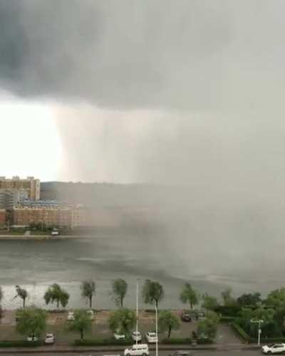 🔥 The Edge of a Rainstorm 🔥
