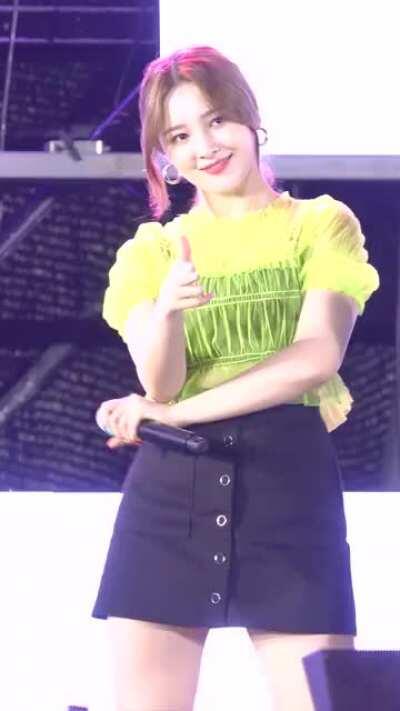 Momoland - Nancy & Ahin