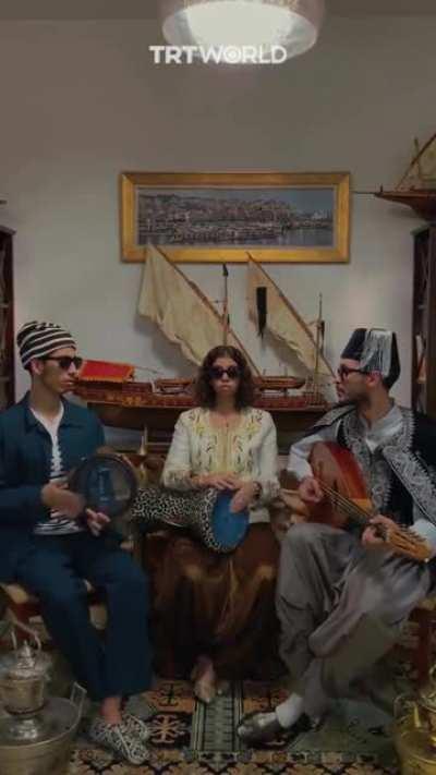 These three Algerian musicians have a unique aim: to mix classical and traditional sounds.