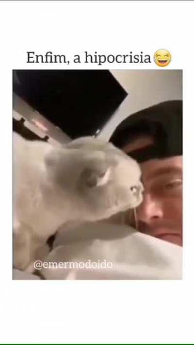 O desespero dele ksksksjks