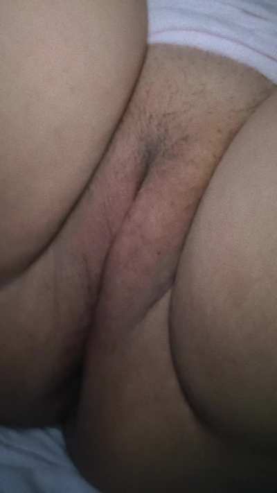 I enjoy showing off my plump flower when I'm feeling naughty.