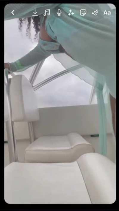 💚🍑>>>>>>💙💎🍑😈