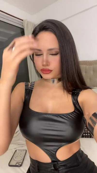 I’ve never had a boy finger me 🍆