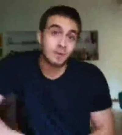 Nessuno: io che spiego a mia madre perché dovrebbe ridarmi il gioco: