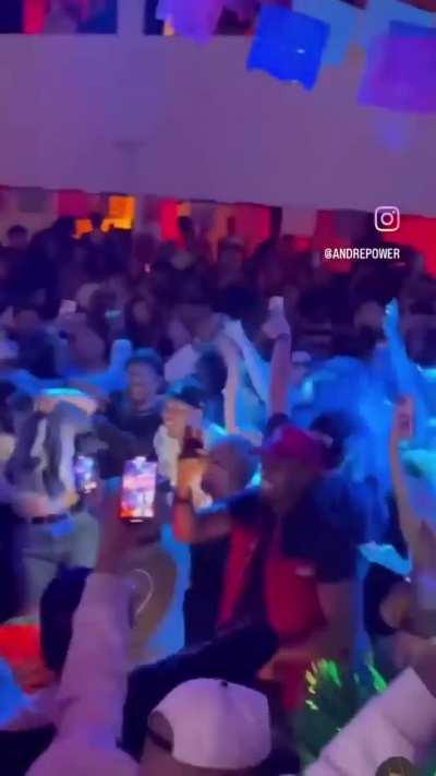 OV-HOEE last night in LA 🗣️