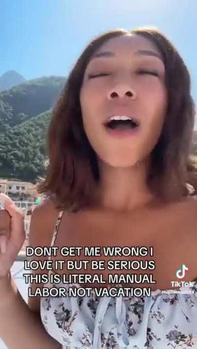 How dare a 600-year-old Italian town not be car-centered, I had to walk 100 steps!!