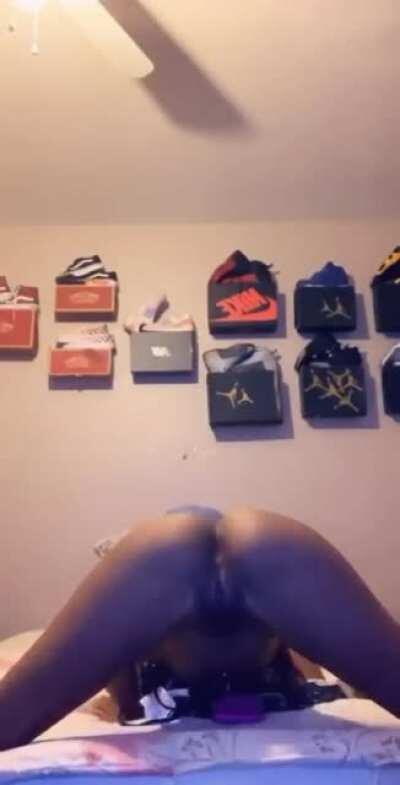 Who got her I got $5 for dm