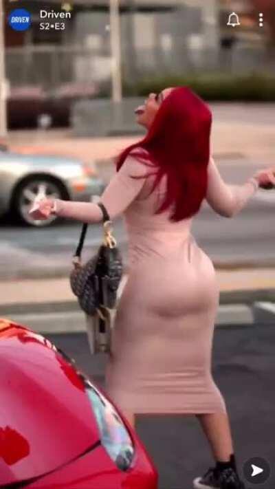 Mulatto slowmo twerk