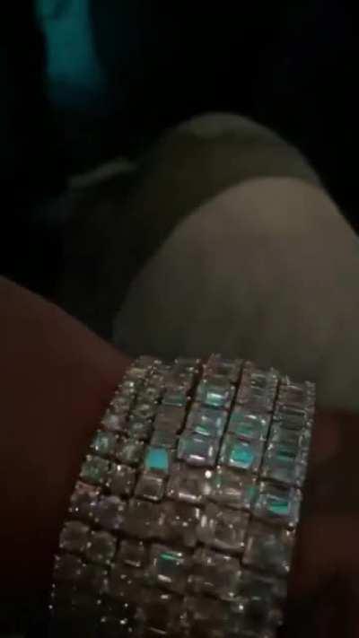 Anyone got a longer snippet of this?