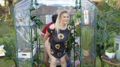 Jenna starr, fuck pawg ln greenhouse 
