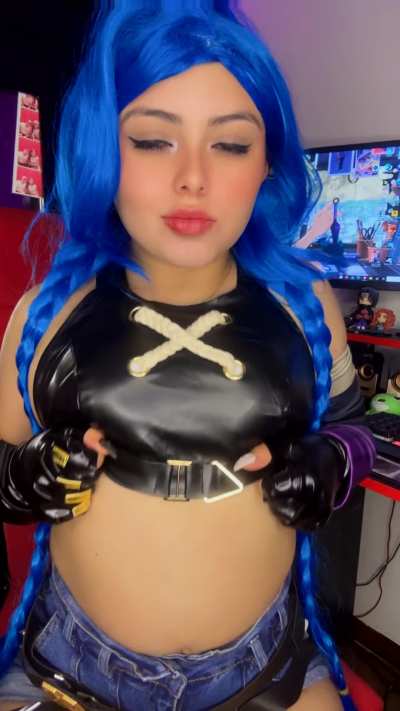 Jinx from Arcane, better tits hidden, or tits out?
