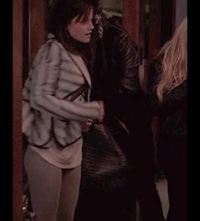 60 Seconds of bratty Emma Watson, how would you enjoy a kinky night with her?