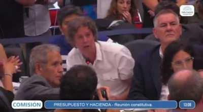 Ante los reclamos del diputado Castillo, Espert le mutea el micrófono: 