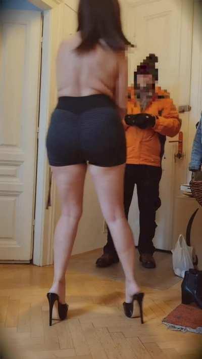 My 2nd time sucking off a pizza guy