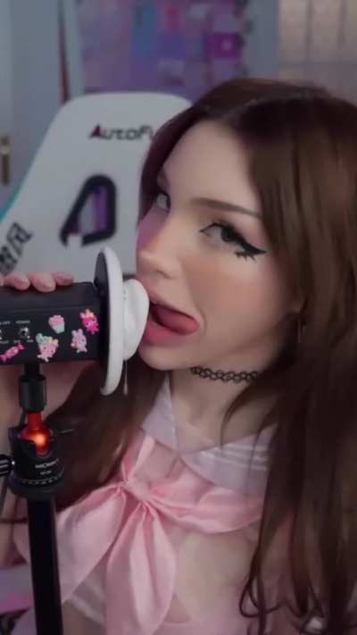 Bet lots of you wish you were that microphone (ASMR)